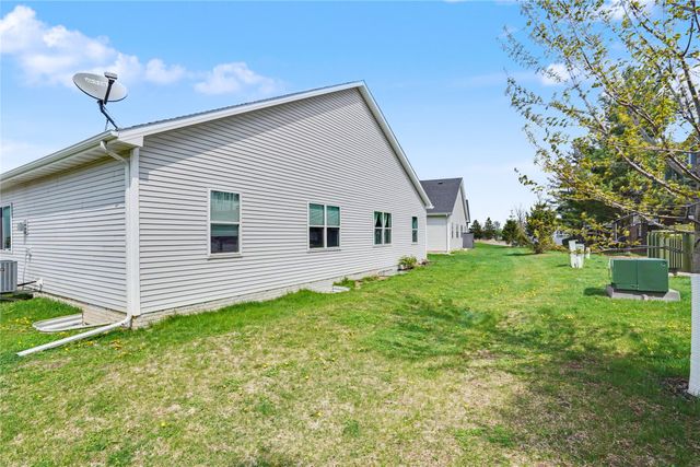841 Sawgrass Drive, Norwalk, IA 50211