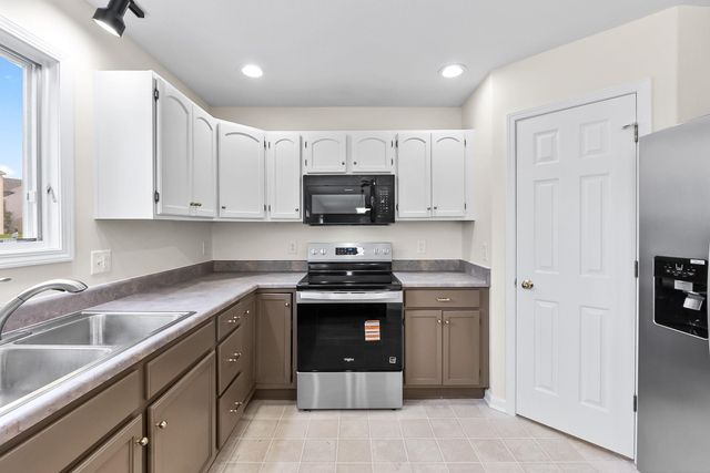 14933 Knobcone Court, Fort Wayne, IN 46814