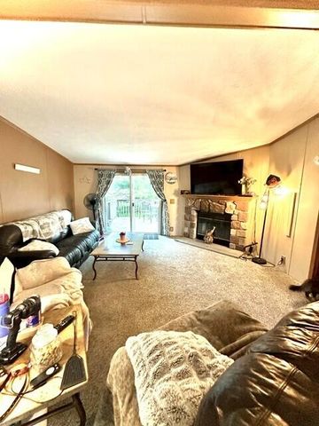 13633 Iris Lane, Cedar Springs, MI 49319