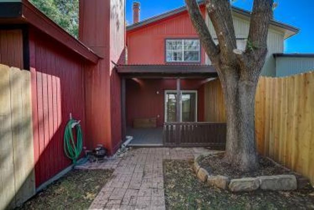 6906 Lovely LN, Austin, TX 78744