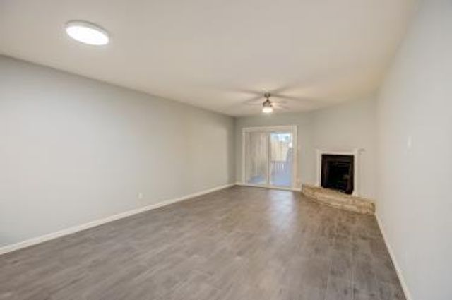 6906 Lovely LN, Austin, TX 78744