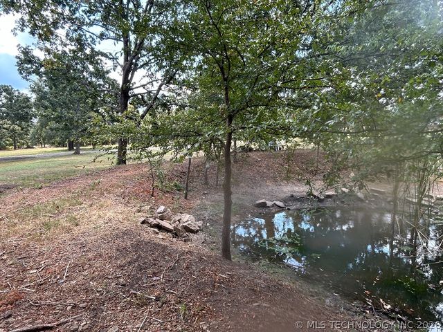 30245 S 210th Road, Henryetta, OK 74437