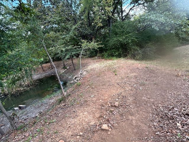 30245 S 210th Road, Henryetta, OK 74437