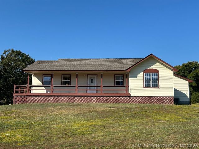 30245 S 210th Road, Henryetta, OK 74437