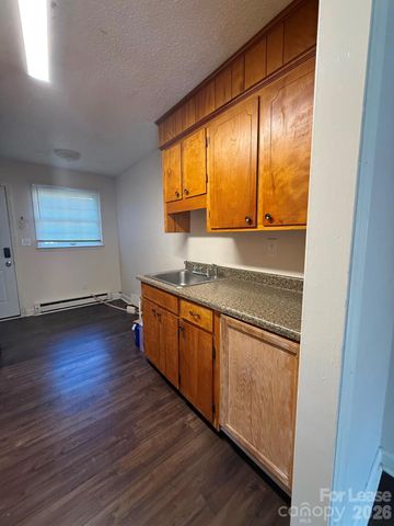 3615 Morris Field Drive 2, Charlotte, NC 28208