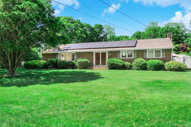 47 Oak Road, East Patchogue, NY 11772