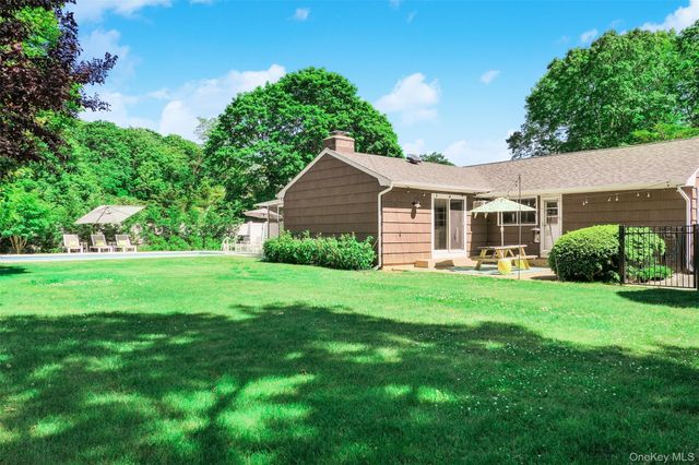 47 Oak Road, East Patchogue, NY 11772
