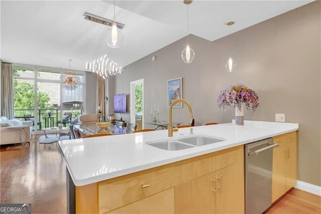 905 Juniper Street NE 410, Atlanta, GA 30309