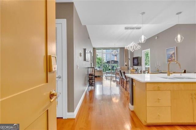 905 Juniper Street NE 410, Atlanta, GA 30309