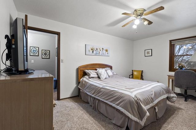 553 GWYNN STREET, Green Bay, WI 54301