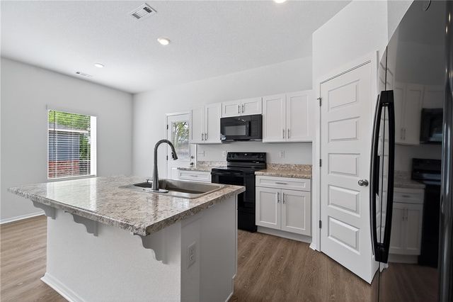 6800 SW Dignity Avenue, Bentonville, AR 72713