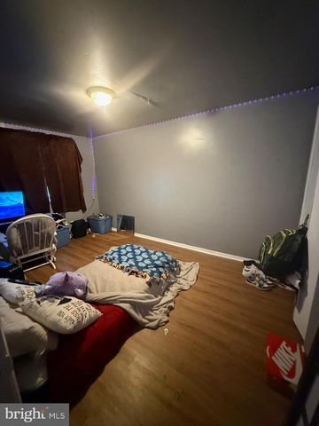 1004 KAYDEN LN, Essex, MD 21221