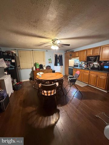 1004 KAYDEN LN, Essex, MD 21221