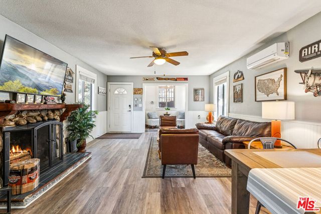 109 W Aeroplane Boulevard, Big Bear City, CA 92314