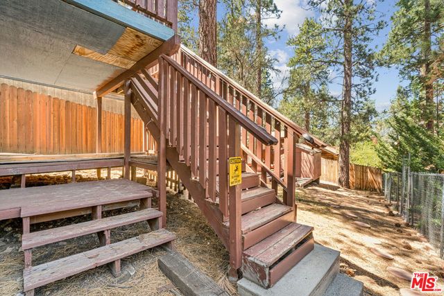 109 W Aeroplane Boulevard, Big Bear City, CA 92314