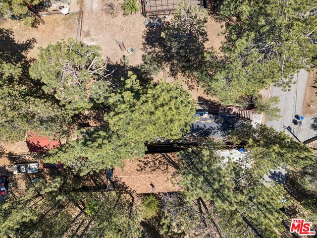 109 W Aeroplane Boulevard, Big Bear City, CA 92314