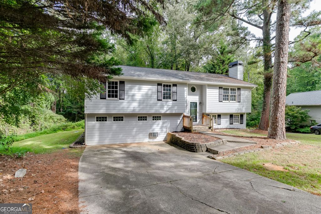 6211 Laurel Wood Trail, Flowery Branch, GA 30542 — photo 2