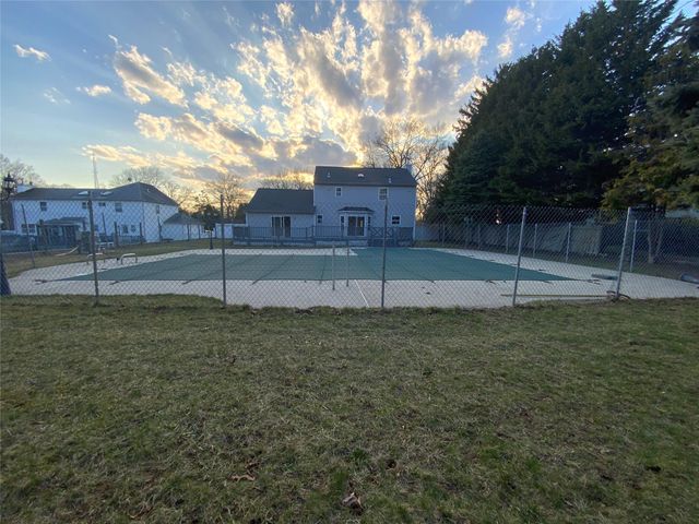 283 Blue Point Road, Farmingville, NY 11738