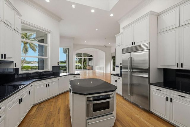 224 Locha Drive, Jupiter, FL 33458