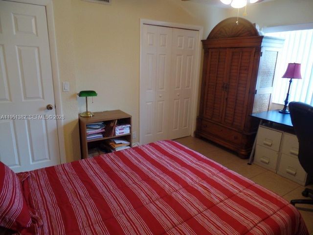 280 Racquet Club Road 102, Weston, FL 33326