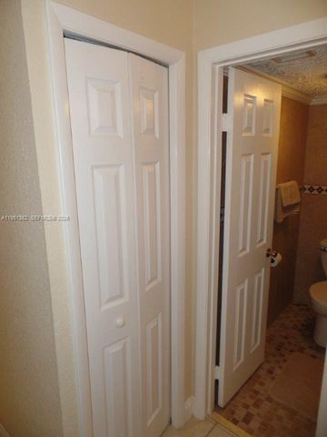 280 Racquet Club Road 102, Weston, FL 33326