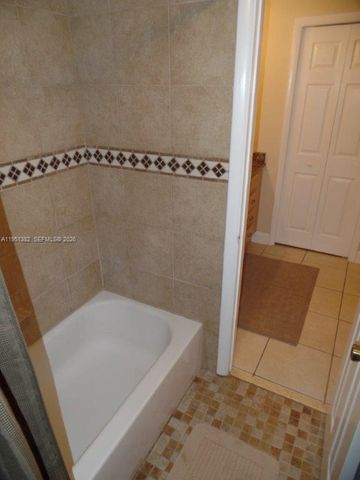 280 Racquet Club Road 102, Weston, FL 33326