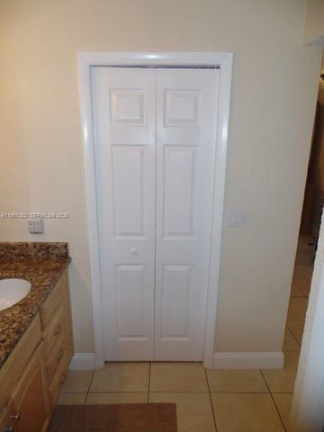 280 Racquet Club Road 102, Weston, FL 33326