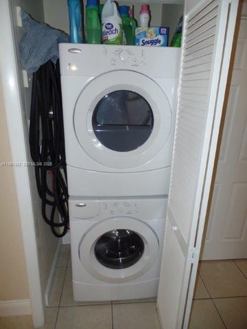 280 Racquet Club Road 102, Weston, FL 33326