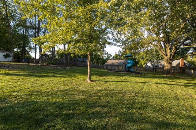 5002 NW 66th Terrace, Kansas City, MO 64151