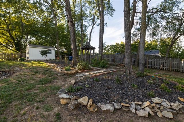 5002 NW 66th Terrace, Kansas City, MO 64151