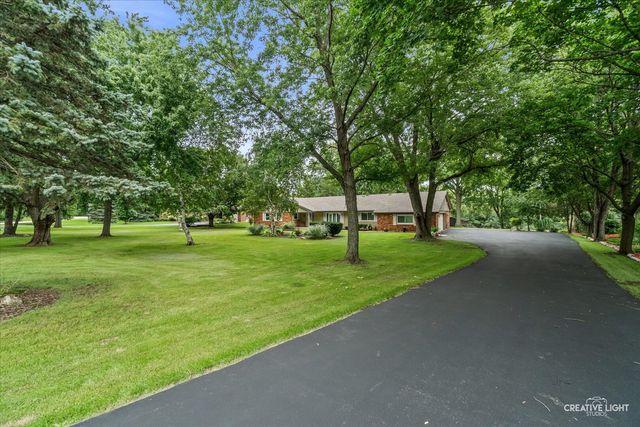 120 Riverview Court, Oswego, IL 60543