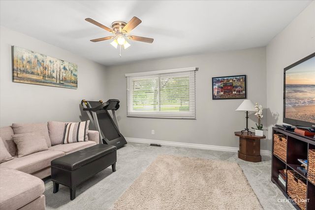120 Riverview Court, Oswego, IL 60543