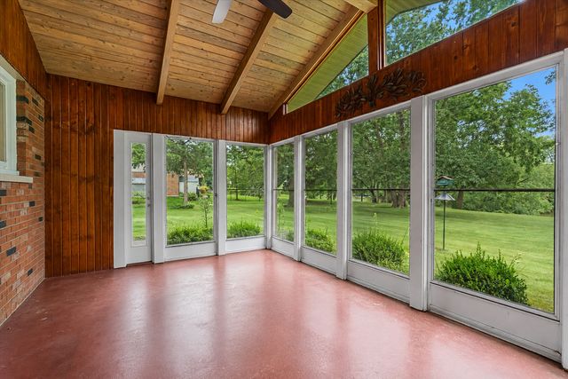 120 Riverview Court, Oswego, IL 60543