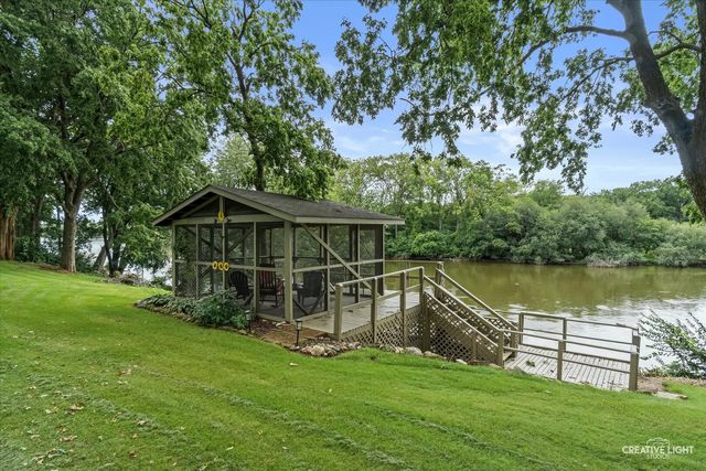 120 Riverview Court, Oswego, IL 60543
