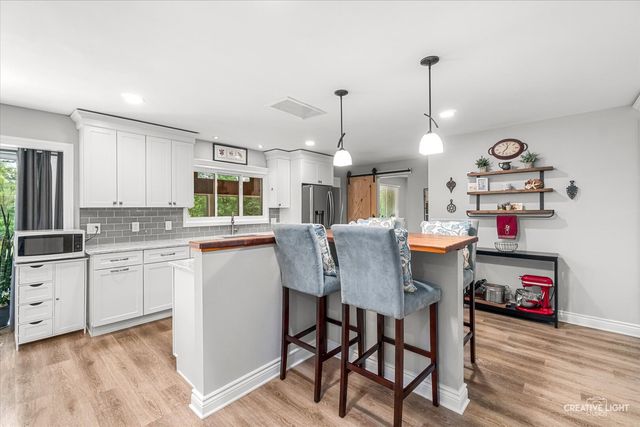 120 Riverview Court, Oswego, IL 60543