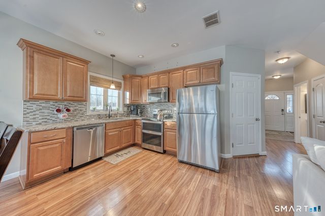 25 Sutton Road, Rocky Hill, CT 06067