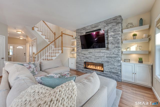 25 Sutton Road, Rocky Hill, CT 06067