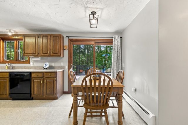 4 Blueberry Lane, Norfolk, MA 02056