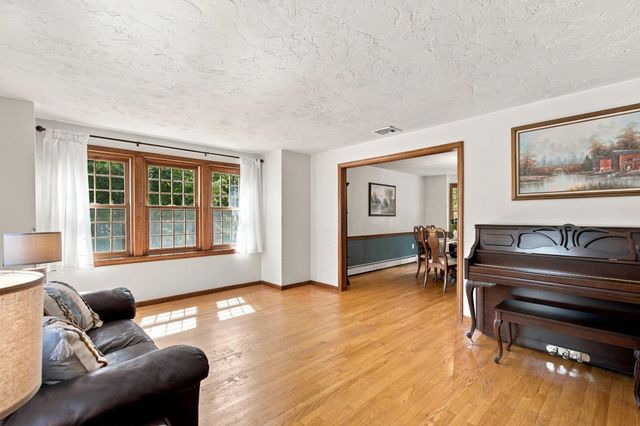4 Blueberry Lane, Norfolk, MA 02056