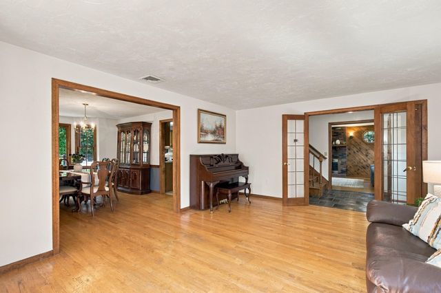 4 Blueberry Lane, Norfolk, MA 02056