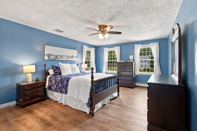 4 Blueberry Lane, Norfolk, MA 02056