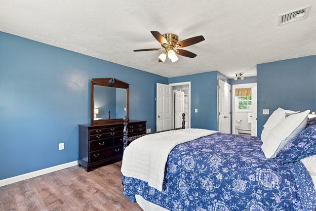 4 Blueberry Lane, Norfolk, MA 02056