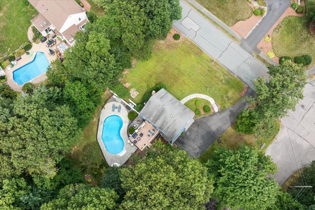 4 Blueberry Lane, Norfolk, MA 02056