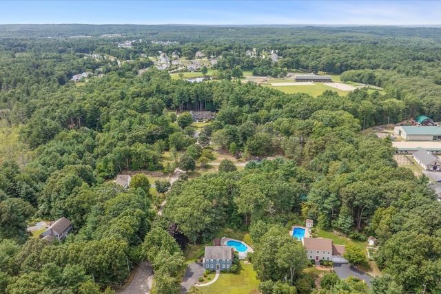 4 Blueberry Lane, Norfolk, MA 02056