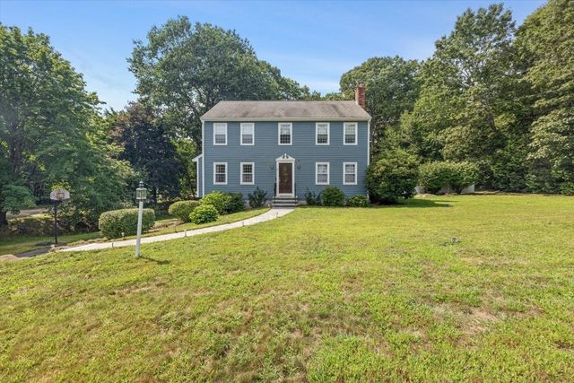 4 Blueberry Lane, Norfolk, MA 02056