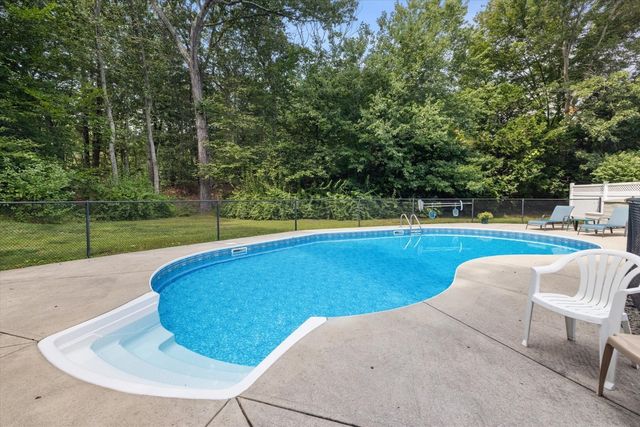 4 Blueberry Lane, Norfolk, MA 02056