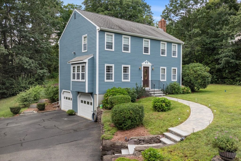 4 Blueberry Lane, Norfolk, MA 02056