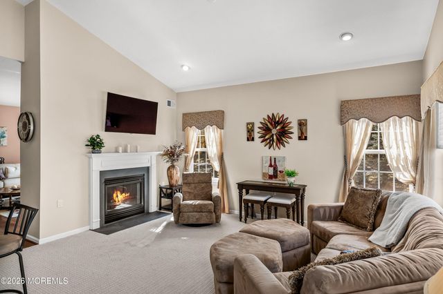 9 Sonoma Street, Monroe, NJ 08831