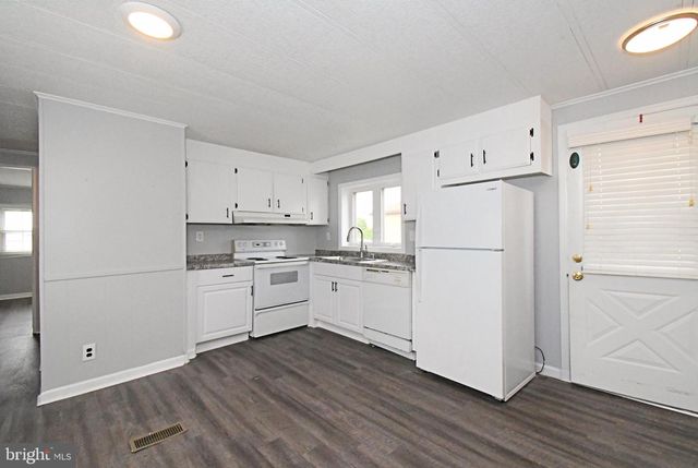 177 BENT PINE HL, North Wales, PA 19454