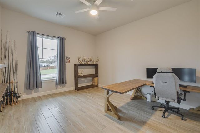 9500 Megans Way, Mcloud, OK 74851